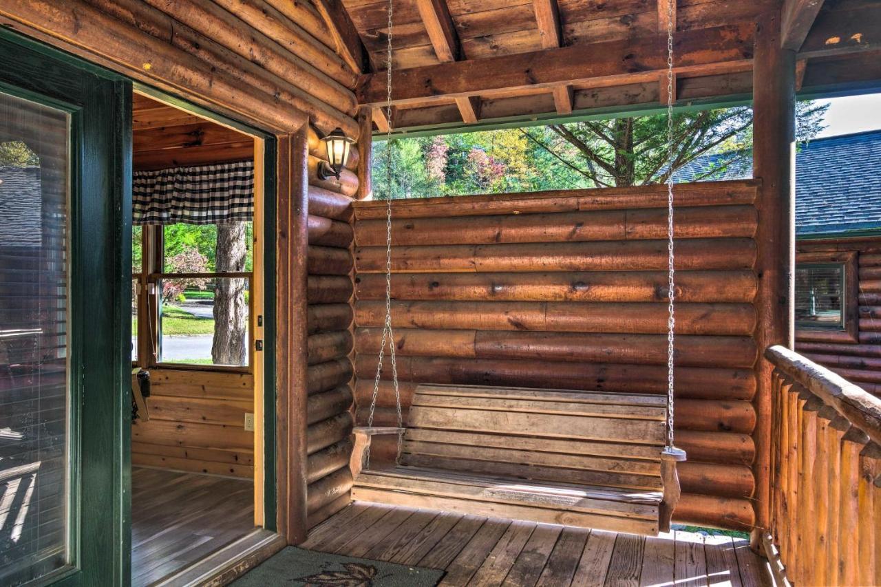 Dog Friendly, Romantic Mtn Getaway Hot Tub Pool Gatlinburg Exteriör bild