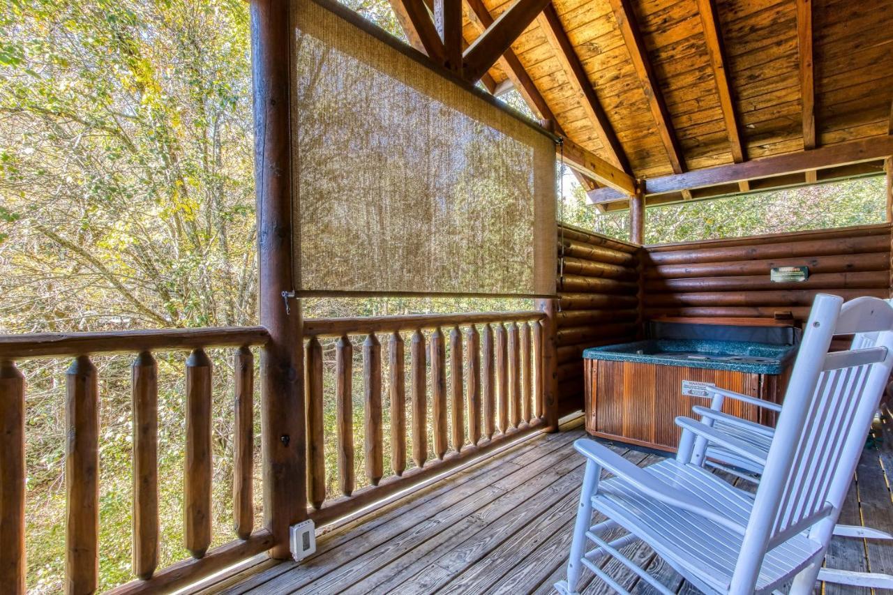 Dog Friendly, Romantic Mtn Getaway Hot Tub Pool Gatlinburg Exteriör bild