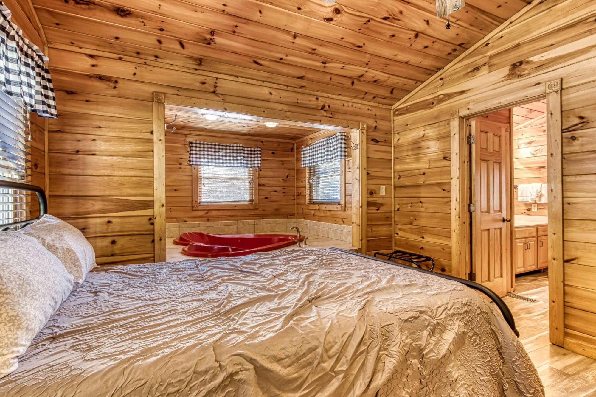 Dog Friendly, Romantic Mtn Getaway Hot Tub Pool Gatlinburg Exteriör bild